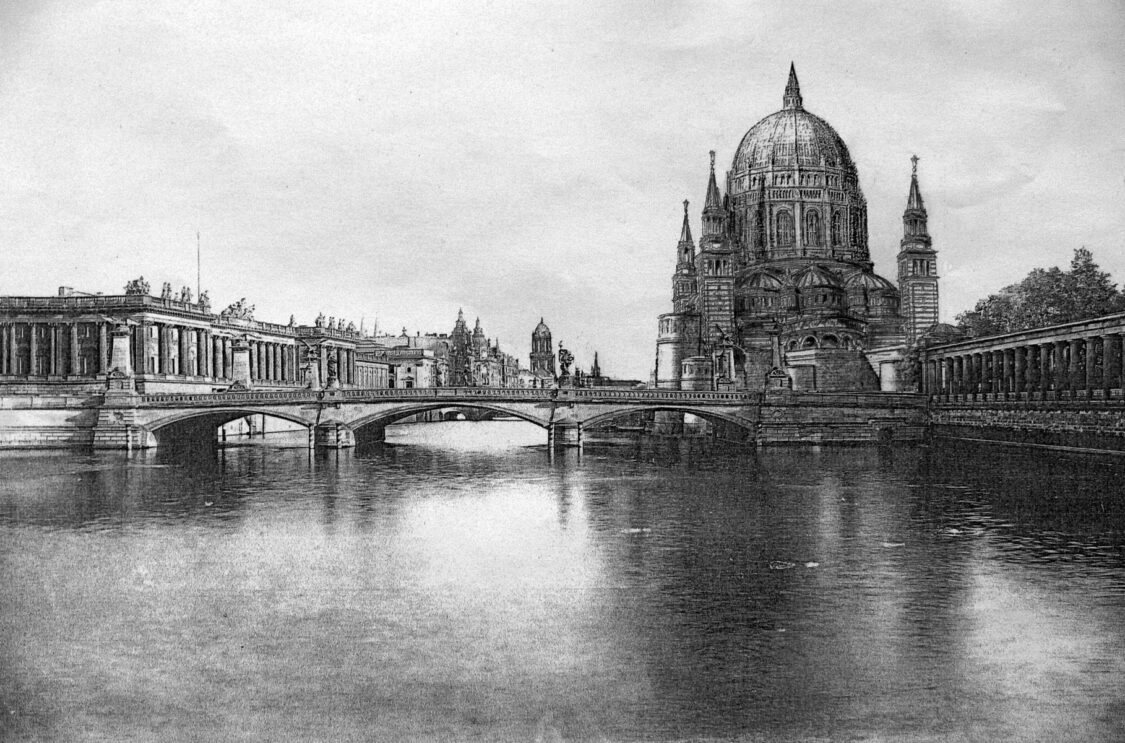 Berliner Dom nach Kolschers großem Entwurf mit Stülers Kuppel. Im Vordergrund die Friedrichsbrücke