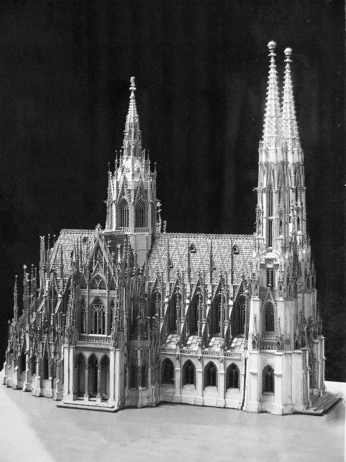 Votivkirche mit Vierungsturm