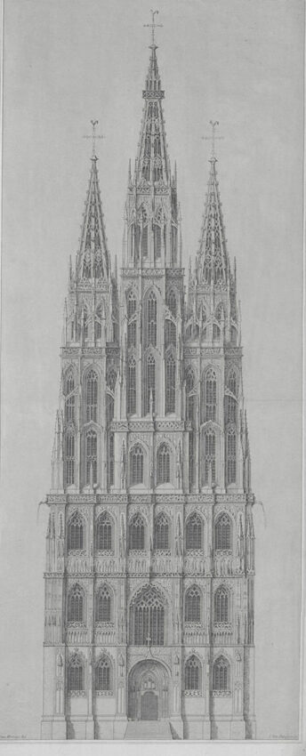 Löwen. Dreiturmfassade mit hohem Mittelturm, der gegenüber dem früheren Originalplänen etwas niedriger ausgeführt ist.