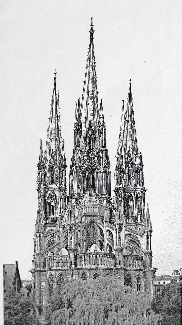Kathedrale von Reims mit vollständig ausgebauter Turmgruppe von Osten