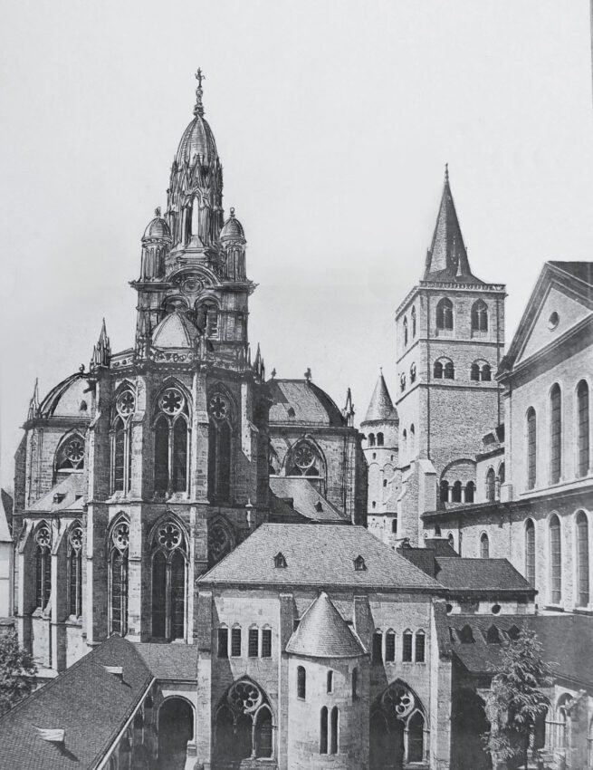 Trier: Liebfrauenkirche mit neuer Kuppel als Laternenturm.