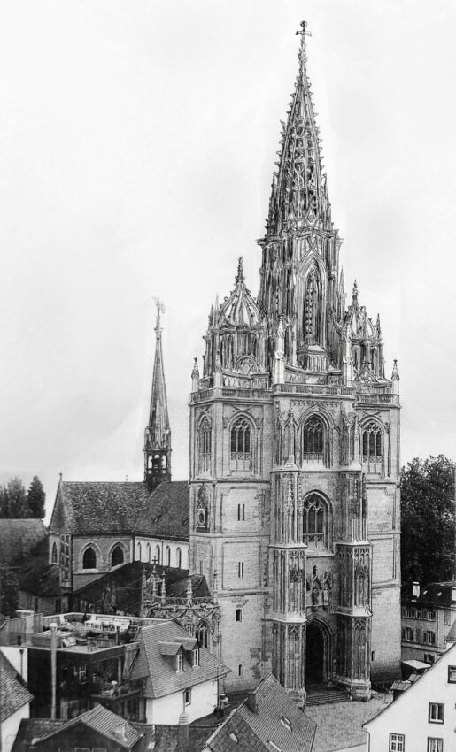 Konstanz: Dreiturmlösung mit kleinen Kuppeln.