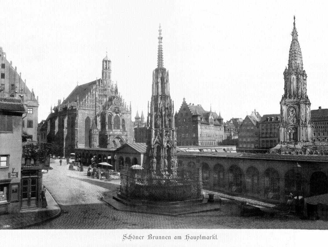 Nürnberg: Stadtturm Dürers Perspektive mit Schönem Brunnen.