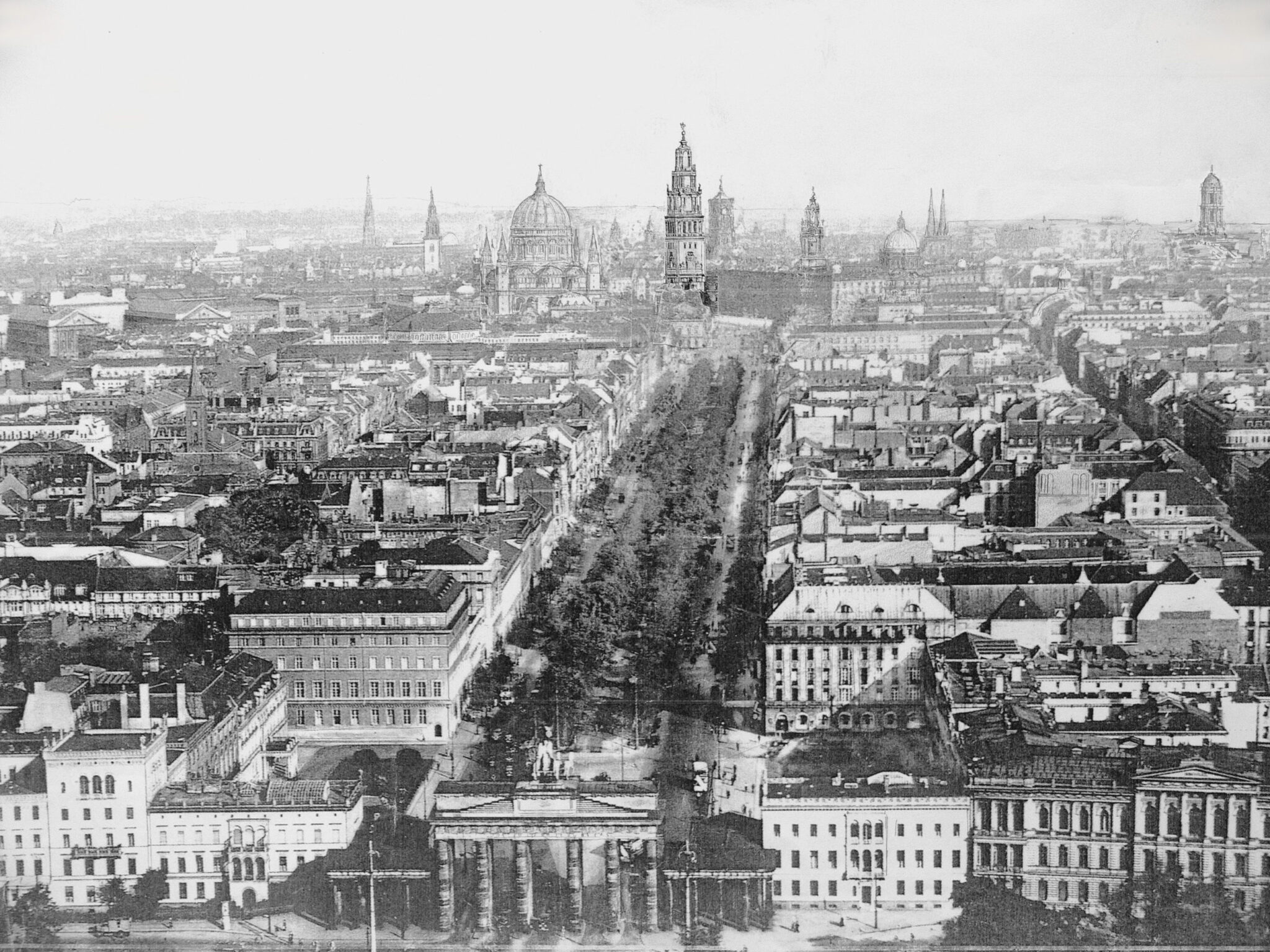 Berlin. Panorama Unter den Linden mit dem Kaiserforum von Westen.