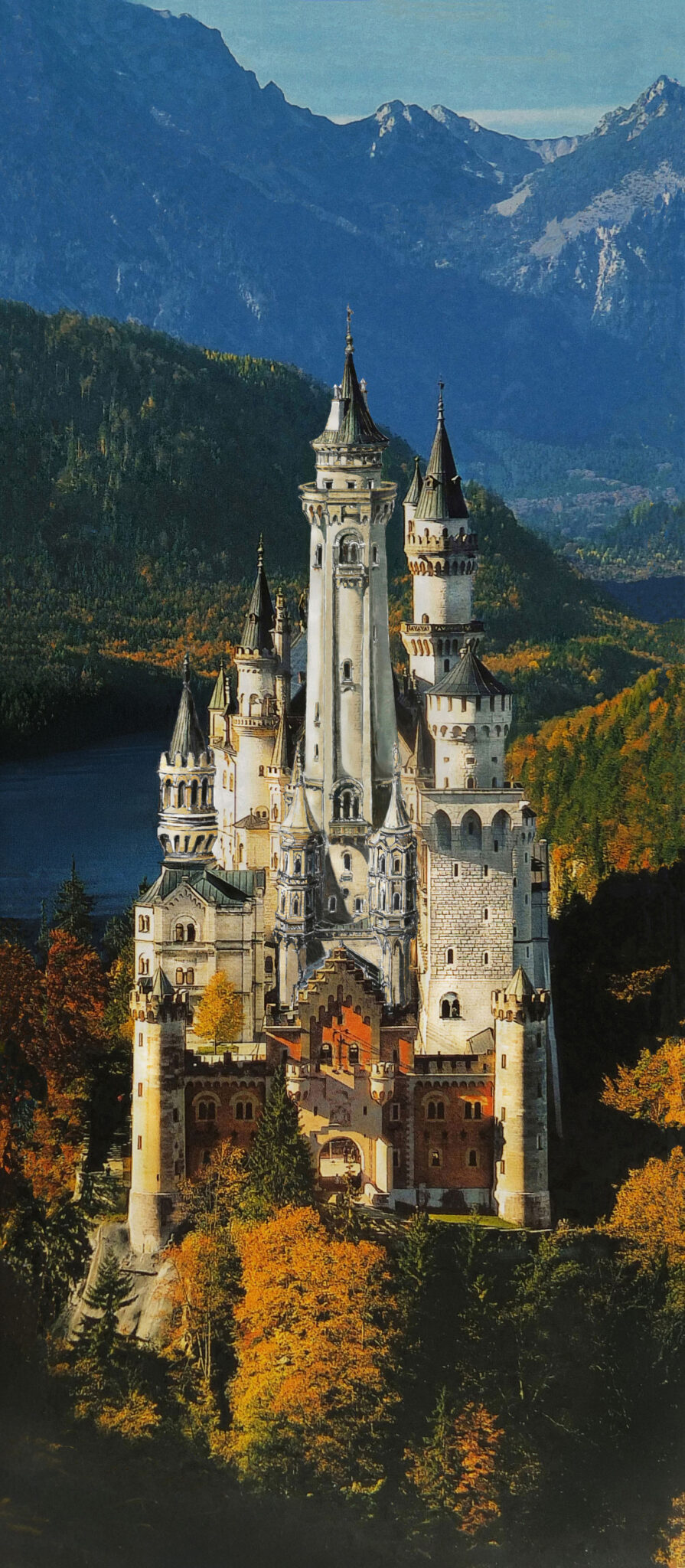 Neuschwanstein, Ansicht von Osten aus dem Flug