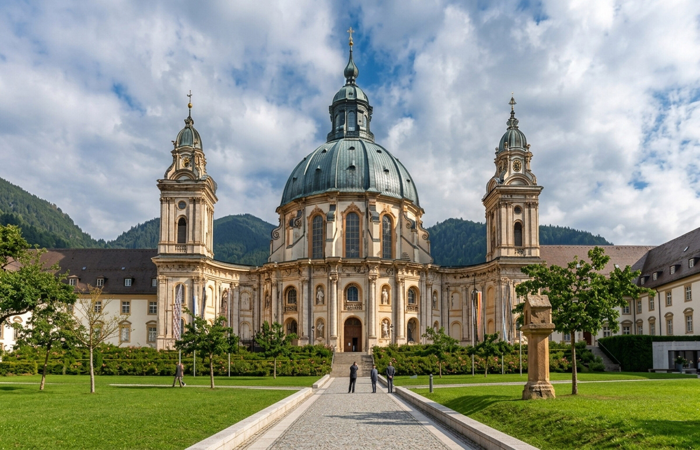 Die Klosterkirche in Ettal mit verbesserten Türmen und leicht farbig gefasster Fassade